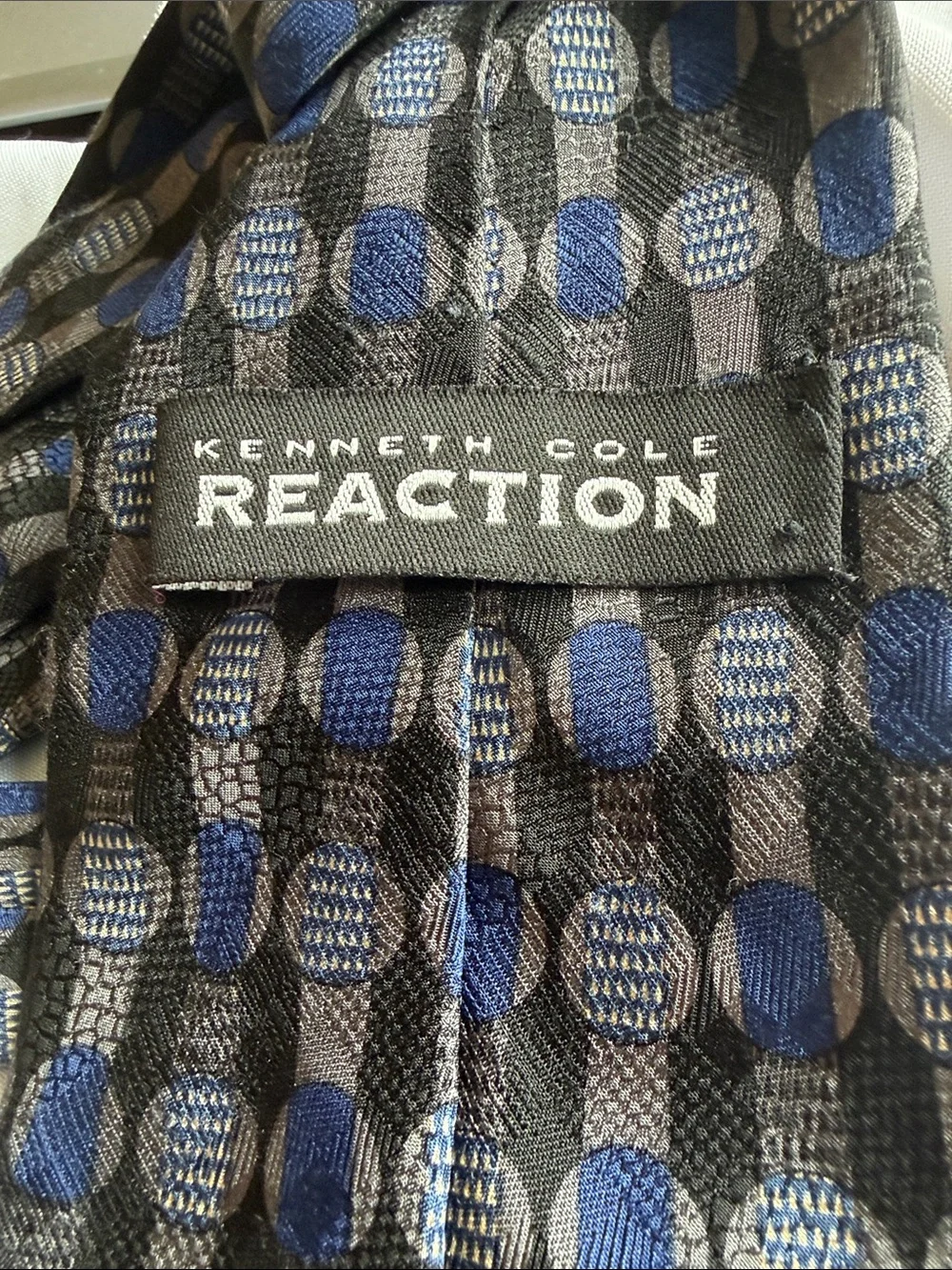 Kenneth Cole Reaction Silk Tie